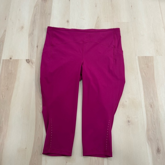 EUC Lululemon Swift Speed High-Rise Crop 21" Size 20 LW6CBKS Magenta Purple - Picture 2 of 16